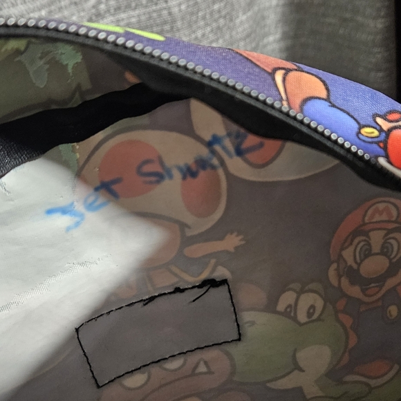 Super Mario backpack - Picture 3 of 7